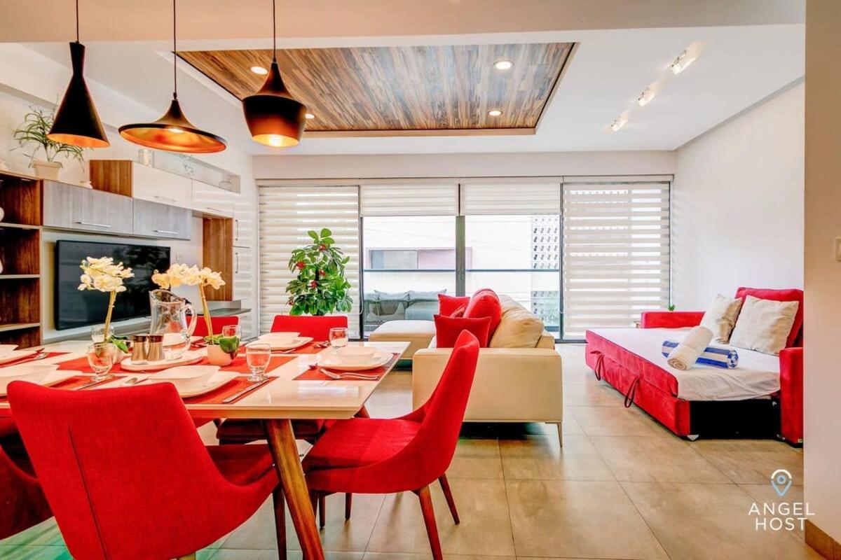 With Amenities Sleeps 8 Roof Pool Gym Сasa de vacaciones